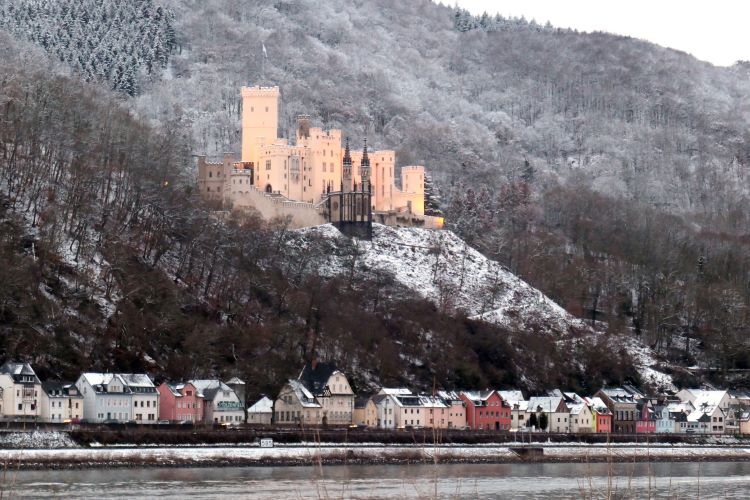 Schloss Stolzenfels auf dem Mosel-Jakobsweh