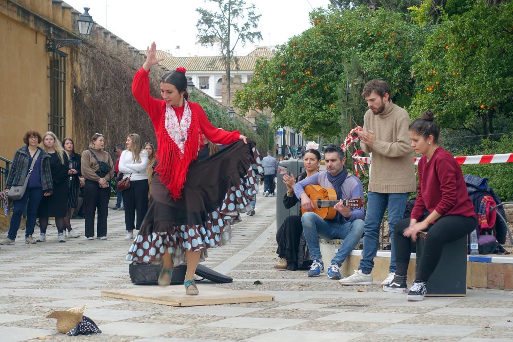 Flamenco Darbietung auf der Straße in Sevilla