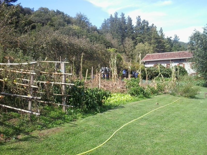 Garten der privaten Herberge am heutigen Etappenzielort