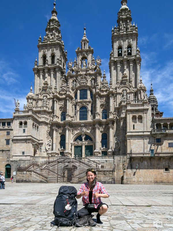 Pilgerin Nancy am Ziel des Jakobswegs