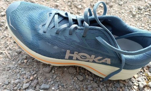 Mit diesen HOKA Trailrunningschuhen kann man den Jakobsweg laufen Mit diesen HOKA Trailrunningschuhen kann man den Jakobsweg laufen